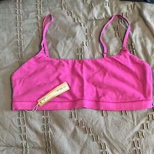 SKIMS SCOOP BRALETTE BRAND NEW TAGS ON !!!! UnWORN! Color : LOLLIPOP